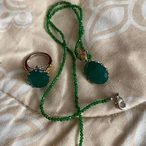 New Elegant Green Onyx Pendant and ring 6 Necklace set